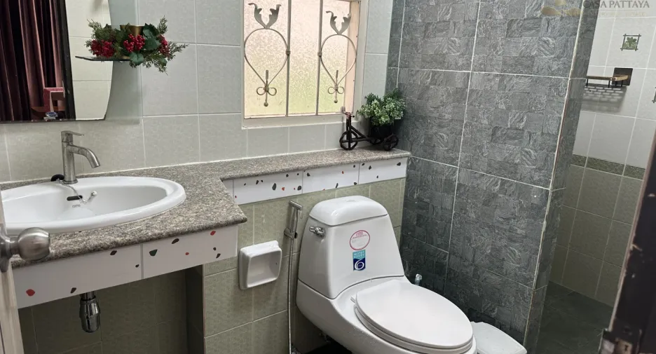 À vendre 4 chambres villa à Jomtien, Pattaya