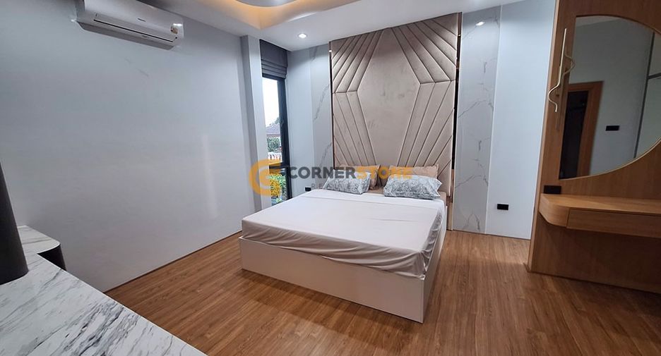 出售 3 卧室 独立屋 在 Bang Lamung, Chon Buri