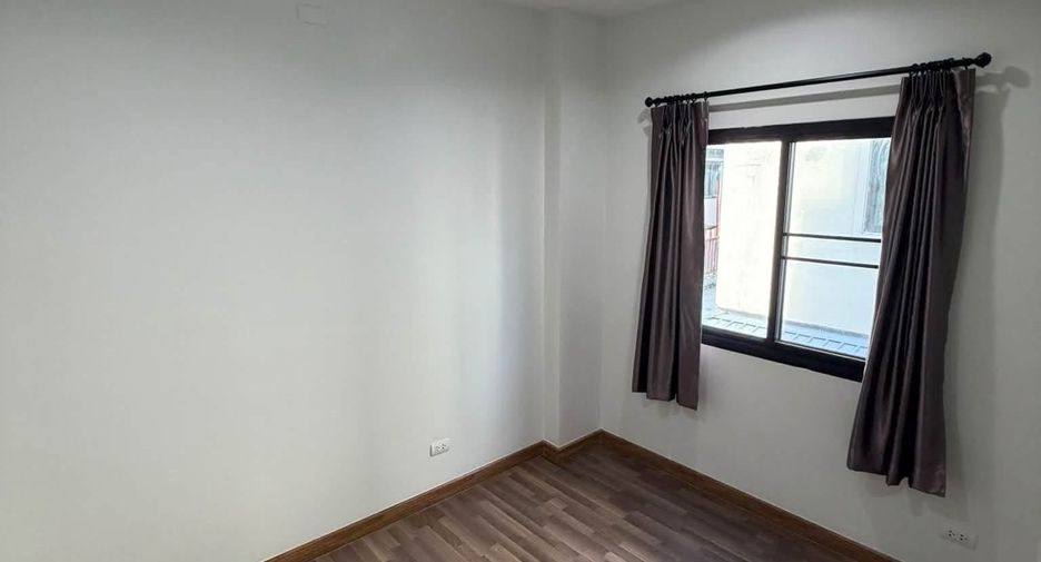 À vendre et à louer 3 chambres maison à Saraphi, Chiang Mai