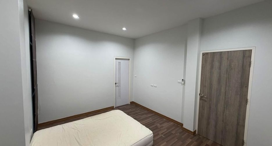 À vendre et à louer 3 chambres maison à Saraphi, Chiang Mai
