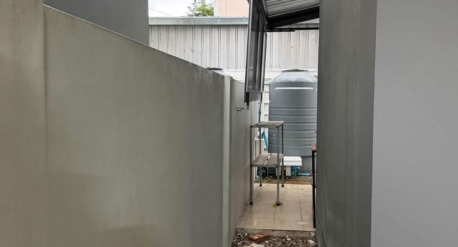 À vendre et à louer 3 chambres maison à Saraphi, Chiang Mai