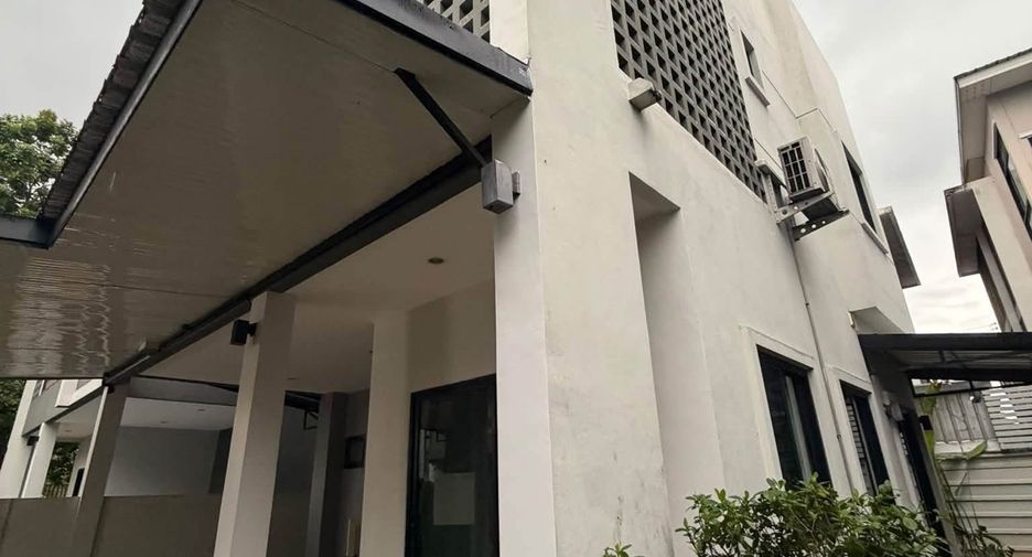 À vendre et à louer 3 chambres maison à Saraphi, Chiang Mai