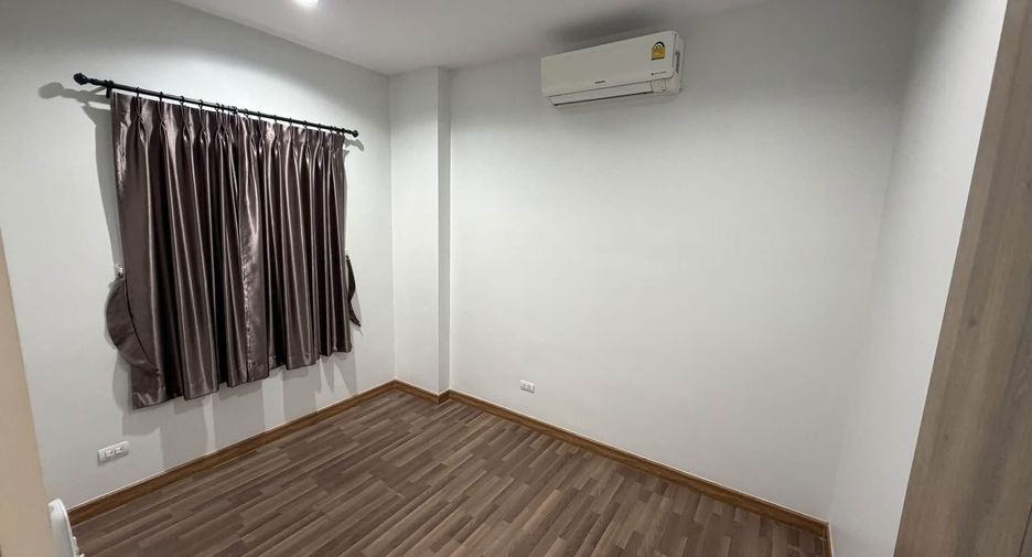 À vendre et à louer 3 chambres maison à Saraphi, Chiang Mai