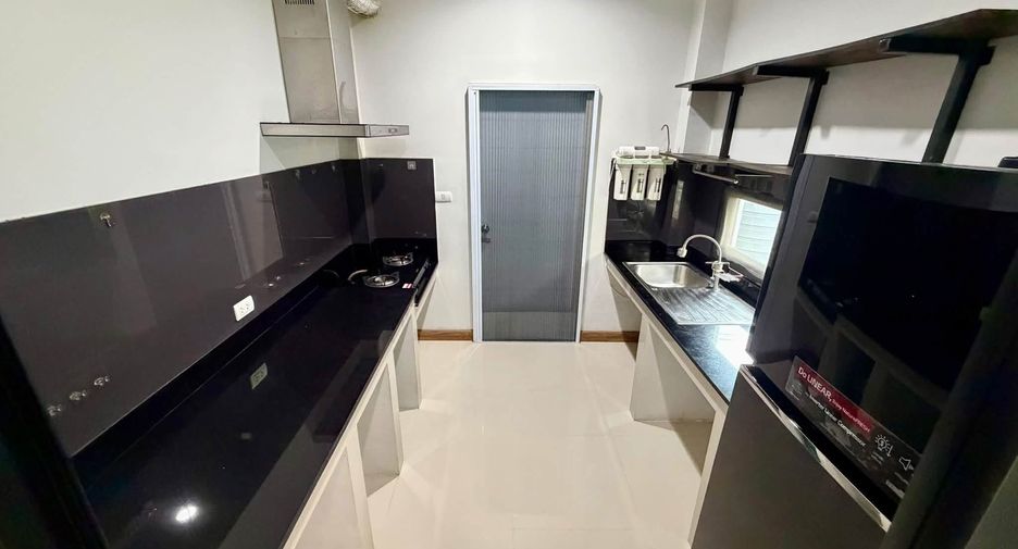 À vendre et à louer 3 chambres maison à Saraphi, Chiang Mai
