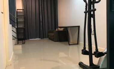 出售 3 卧室 联排别墅 在 Mueang Pathum Thani, Pathum Thani