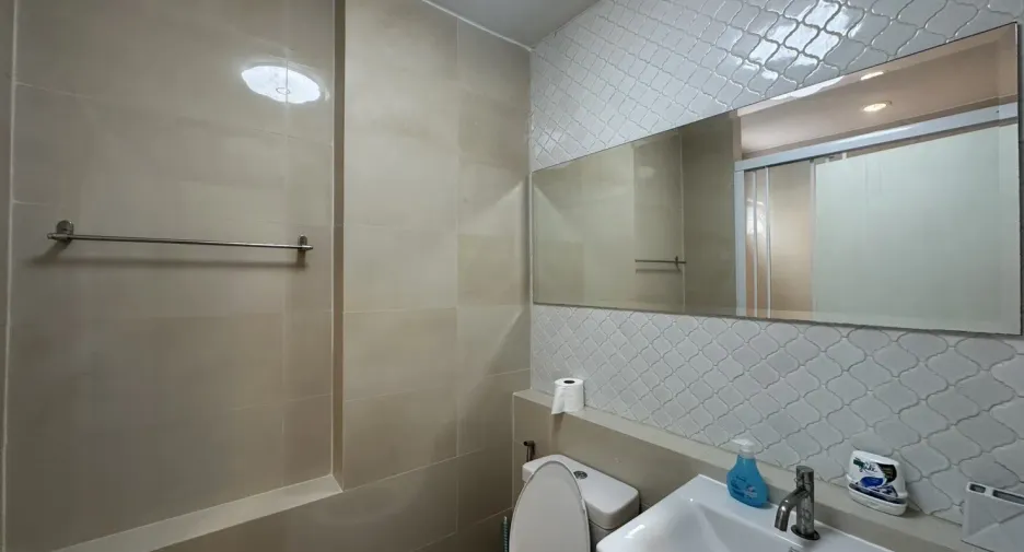 For sale and for rent 2 bedrooms condo in Mueang Phuket, Phuket