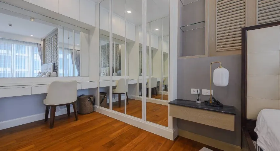 À louer 2 chambres condo à Pathum Wan, Bangkok