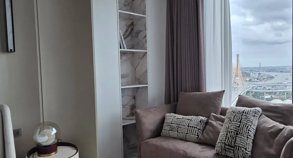 For rent 6 bedrooms condo in Yan Nawa, Bangkok