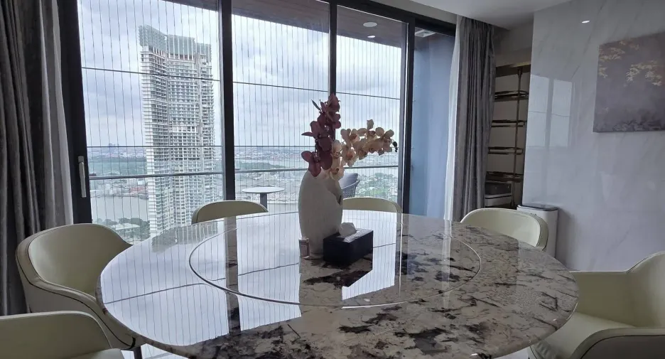 For rent 6 bedrooms condo in Yan Nawa, Bangkok