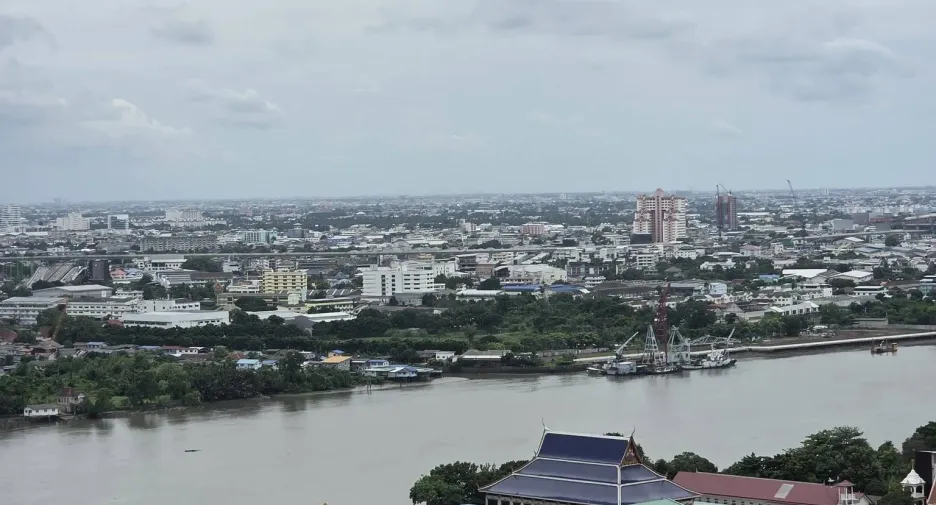 For rent 6 bedrooms condo in Yan Nawa, Bangkok