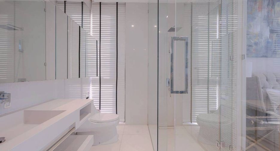 For sale and for rent 2 bedrooms condo in Khlong Toei, Bangkok