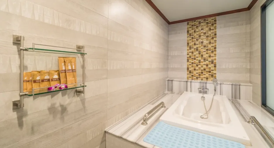À vendre 87 chambres hôtel à Mueang Krabi, Krabi