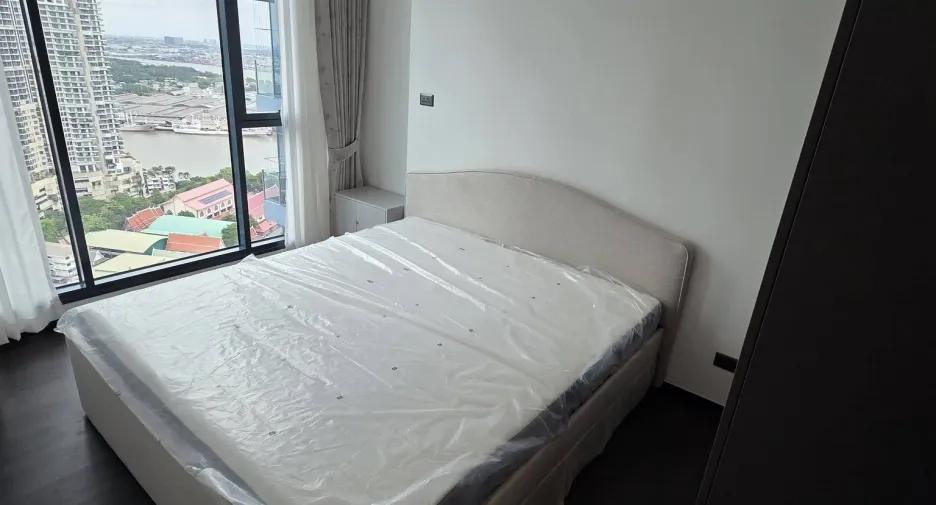 For rent 1 bed condo in Yan Nawa, Bangkok