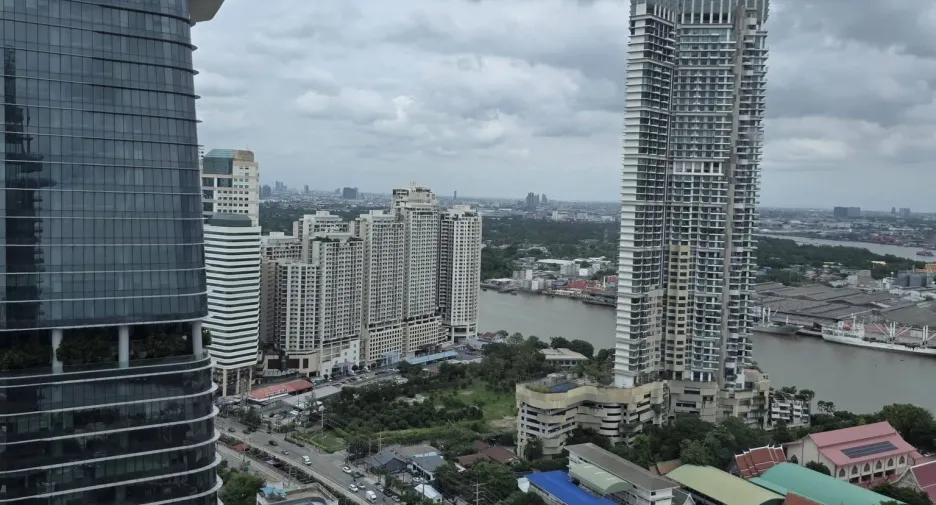 For rent 1 bed condo in Yan Nawa, Bangkok