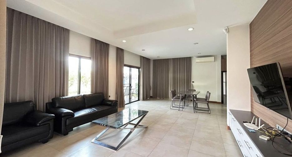 For rent 2 bedrooms villa in Huay Yai, Pattaya