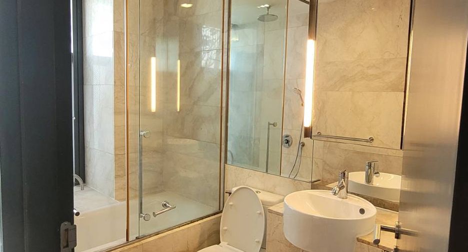 Condo en alquiler de 2 habitaciones en Sathon, Bangkok