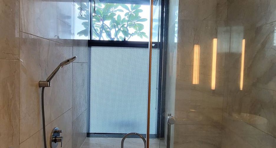 Condo en alquiler de 2 habitaciones en Sathon, Bangkok