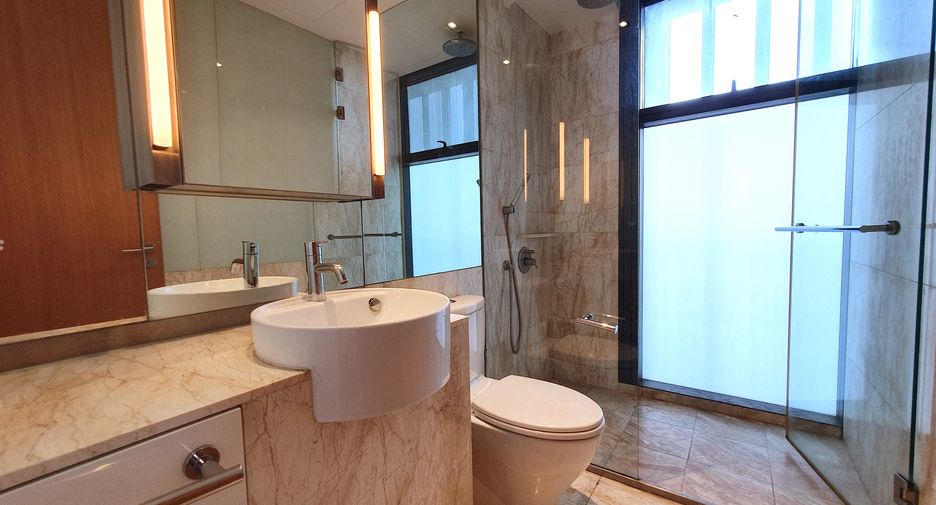 Condo en alquiler de 2 habitaciones en Sathon, Bangkok