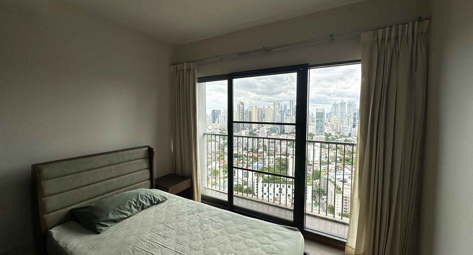 Wohnung zur Miete mit 3 Zimmer in Khlong Toei, Bangkok