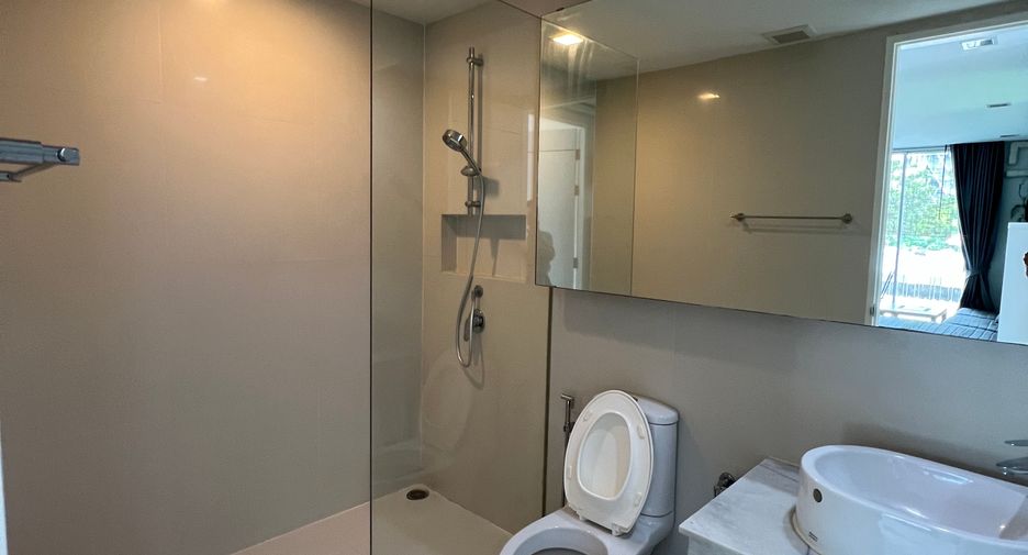 For rent 2 bedrooms condo in Phaya Thai, Bangkok