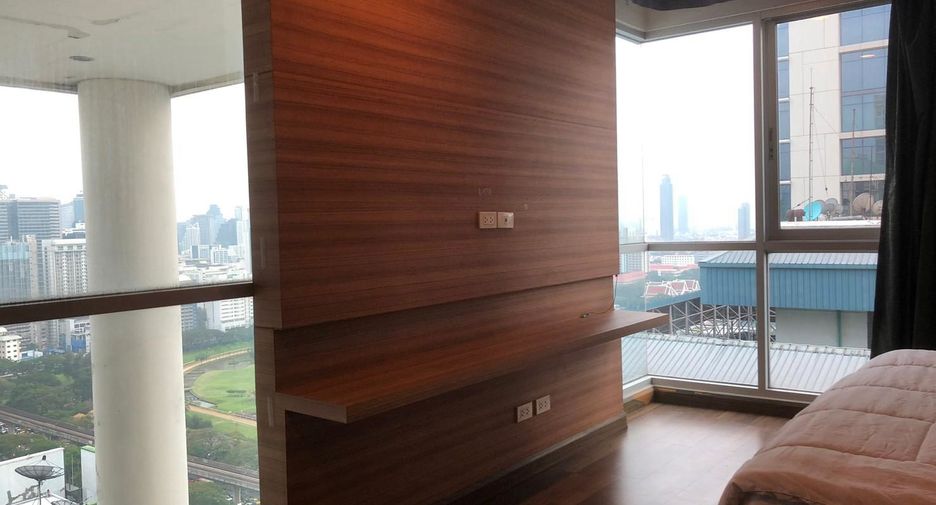 For rent 2 bedrooms condo in Pathum Wan, Bangkok