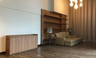 For rent 2 bedrooms condo in Pathum Wan, Bangkok