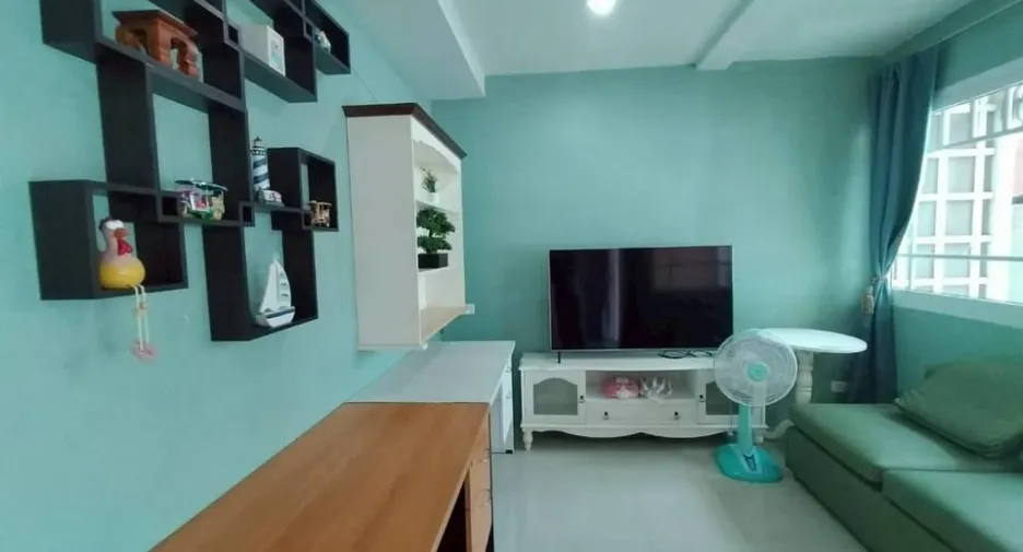 For rent 3 bedrooms townhouse in Huay Yai, Pattaya