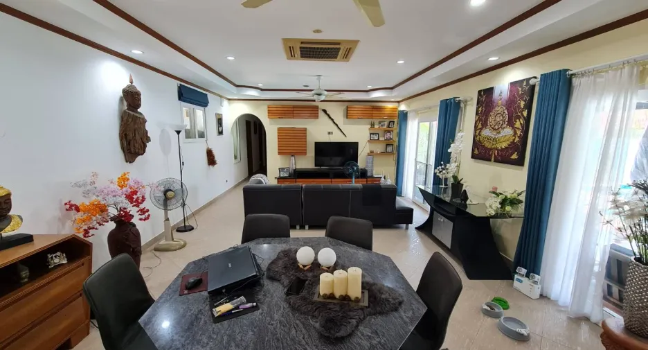 Villa en venta de 3 habitaciones en Bang Lamung, Chonburi