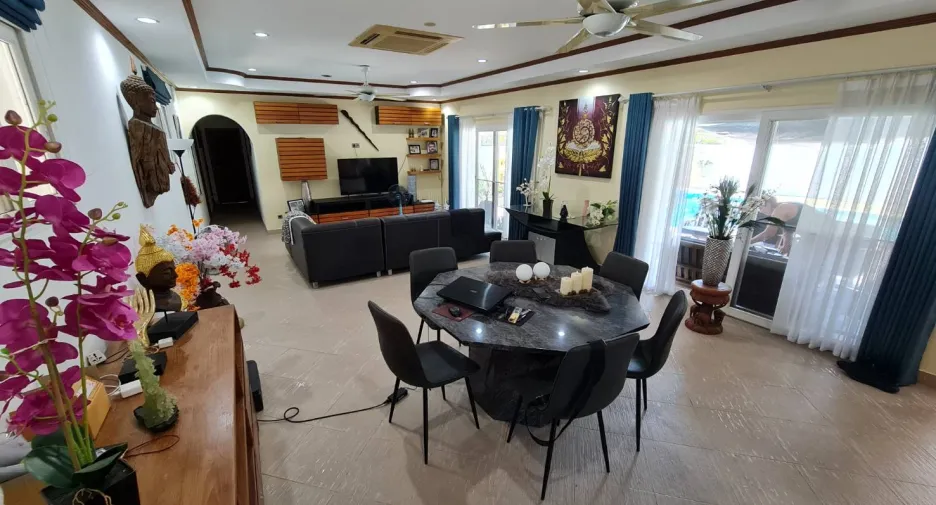 Villa en venta de 3 habitaciones en Bang Lamung, Chonburi