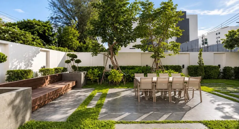 For rent 8 bedrooms villa in Jomtien, Pattaya
