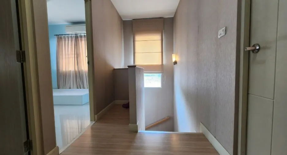 Haus zum Kauf mit 5 Zimmer in Bang Kruai, Nonthaburi