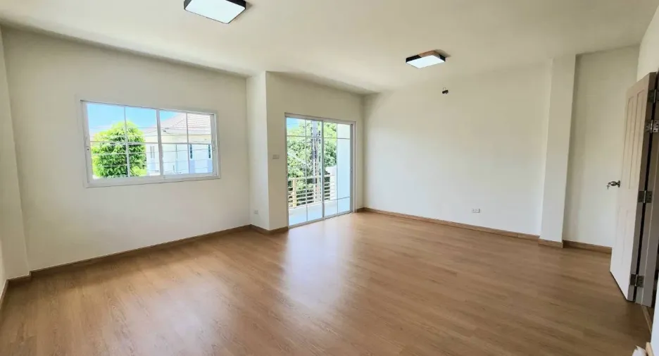 Haus zum Kauf mit 3 Zimmer in Bang Bua Thong, Nonthaburi