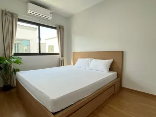 À louer 3 chambres maison de ville à Bang Phli, Samut Prakan