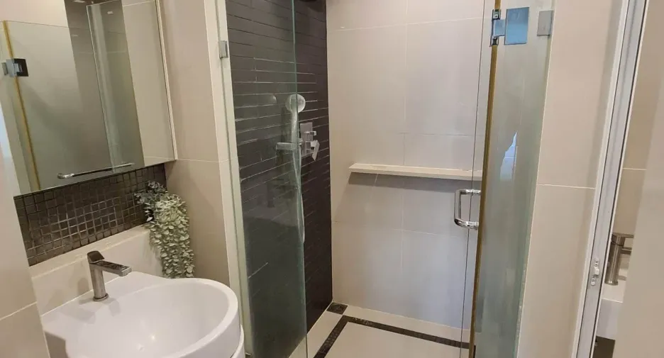 À vendre 1 chambre condo à Phra Khanong, Bangkok