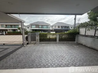 For rent 5 bedrooms house in Lat Krabang, Bangkok