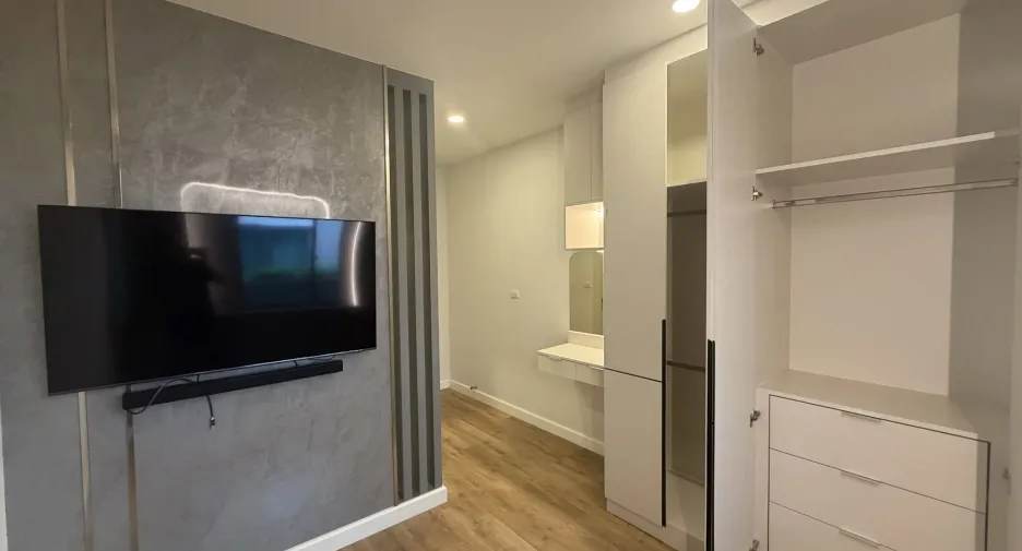 For rent 5 bedrooms house in Lat Krabang, Bangkok