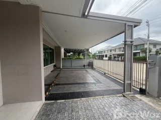 For rent 5 bedrooms house in Lat Krabang, Bangkok