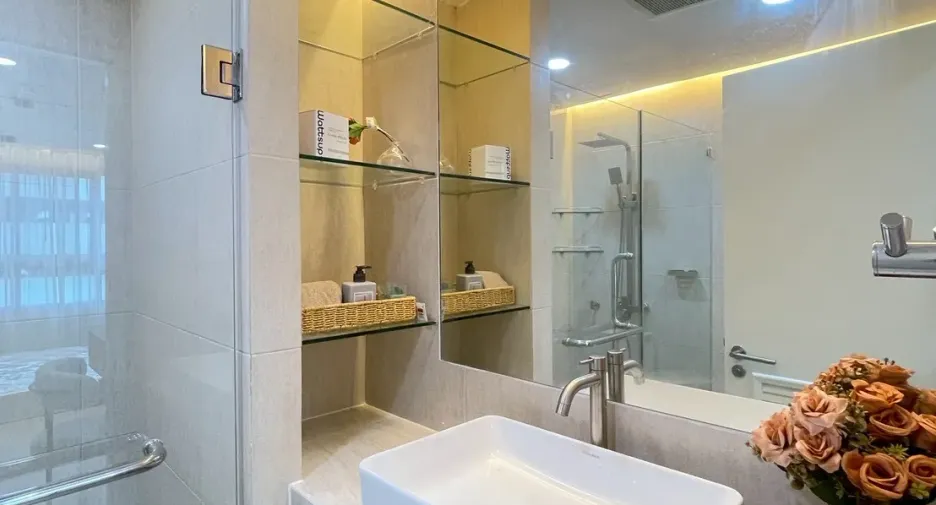 For sale 1 bed condo in Watthana, Bangkok