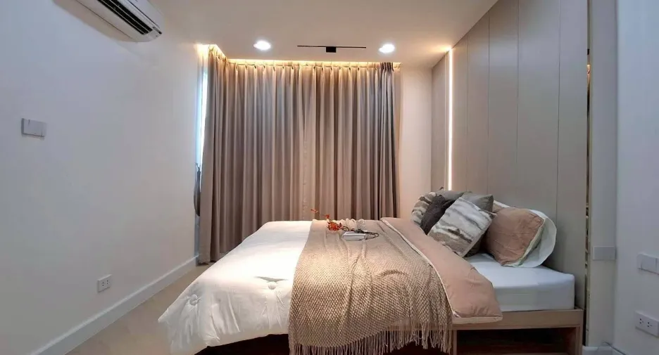 For sale 1 bed condo in Watthana, Bangkok
