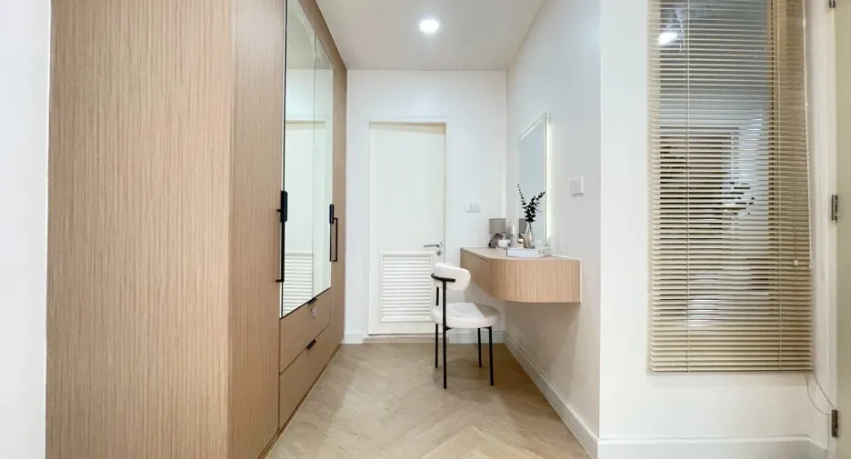 For sale 1 bed condo in Watthana, Bangkok