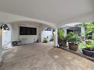À louer 3 chambres maison à Bang Lamung, Chonburi