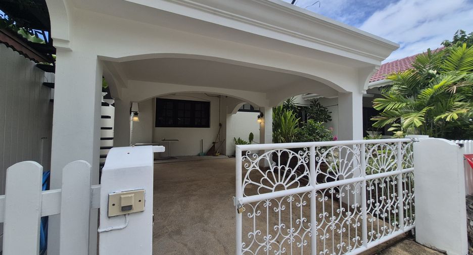 À louer 3 chambres maison à Bang Lamung, Chonburi