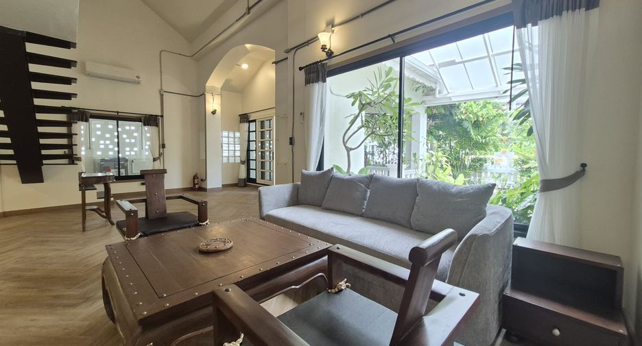 À louer 3 chambres maison à Bang Lamung, Chonburi