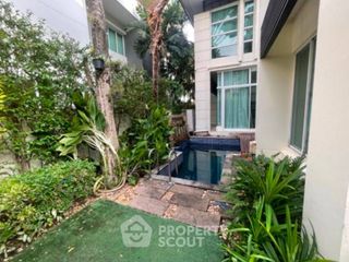 For rent and for sale 5 bedrooms house in Khan Na Yao, Bangkok