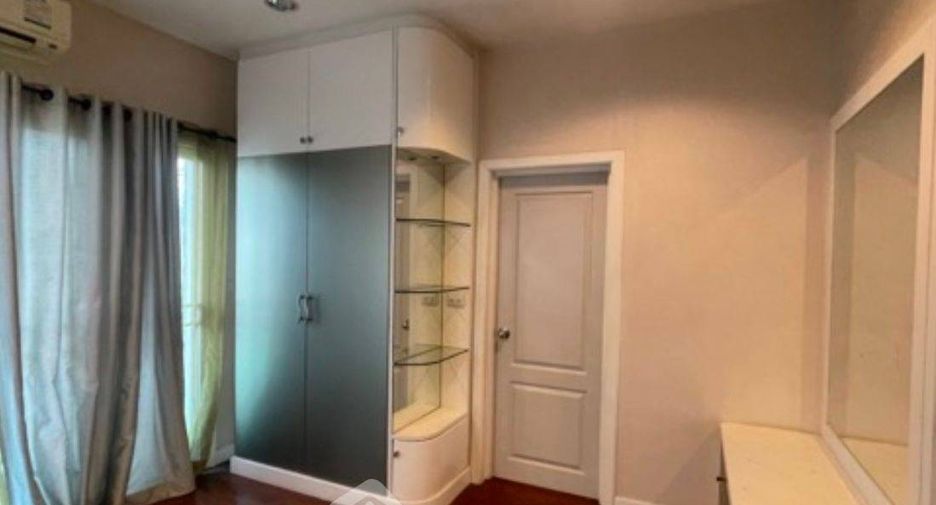 For rent and for sale 5 bedrooms house in Khan Na Yao, Bangkok