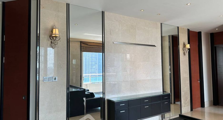 À louer et à vendre 2 chambres condo à Sathon, Bangkok