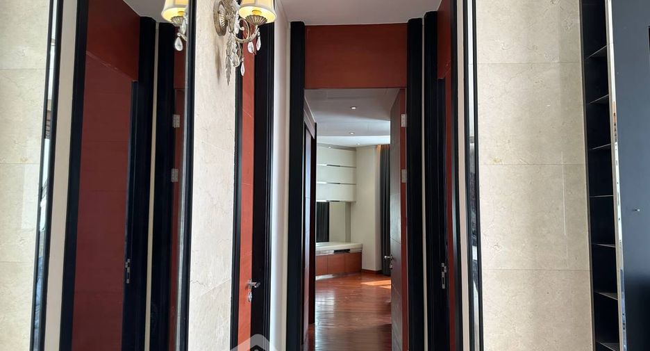 À louer et à vendre 2 chambres condo à Sathon, Bangkok