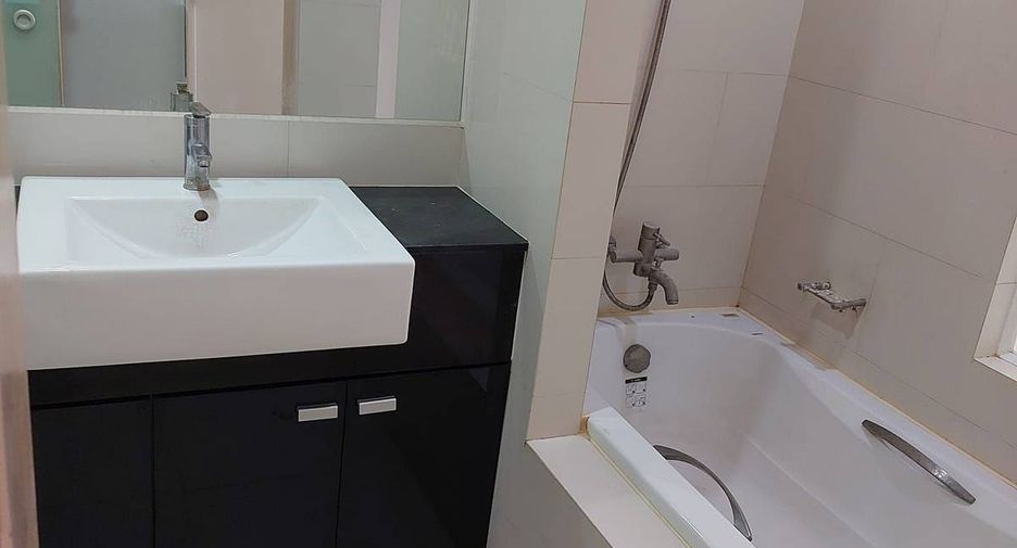 Condo en venta de 2 habitaciones en Khlong San, Bangkok