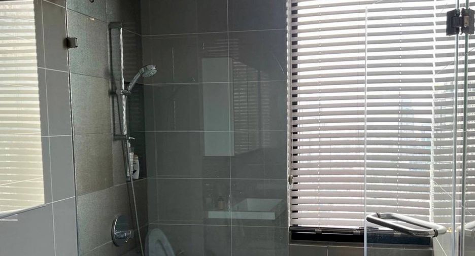 For rent and for sale 3 bedrooms condo in Bang Rak, Bangkok