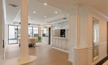 For sale 3 bedrooms condo in Khlong Toei, Bangkok